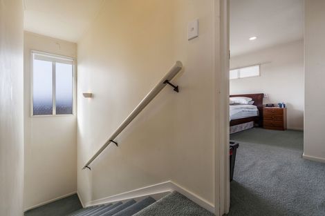 Photo of property in 2/74 College Road, Northcote, Auckland, 0627