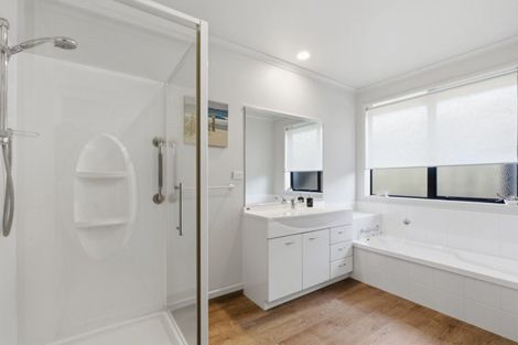 Photo of property in 38 Atlantic Close, Papamoa Beach, Papamoa, 3118