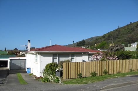 Photo of property in 10 Lincoln Street, Picton, 7220