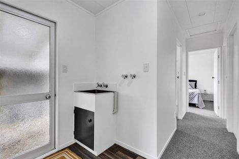 Photo of property in 18 Culzean Grove, Bell Block, New Plymouth, 4312