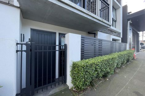Photo of property in 2/11f Newtown Avenue, Newtown, Wellington, 6021