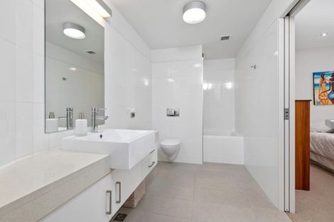 Photo of property in 9/48 Marine Parade, Mount Maunganui, 3116