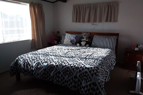 Photo of property in 16 Berwick Place, Mount Maunganui, 3116