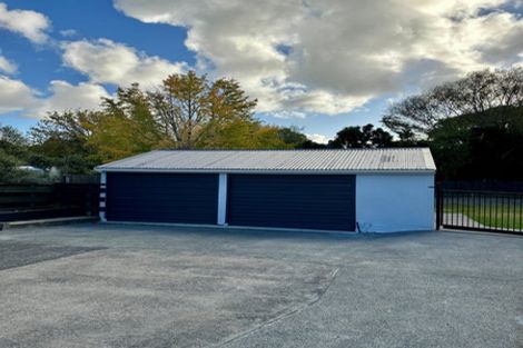 Photo of property in 121 Awaroa Road, Helensville, 0800