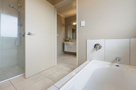 Photo of property in 9 The Esplanade, Huntington, Hamilton, 3210