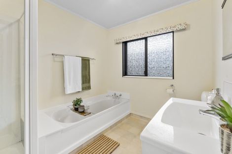 Photo of property in 23 Hurunui Street, Waikanae, 5036