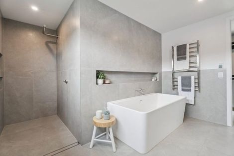 Photo of property in 13 Quigley Crescent, Cromwell, 9310