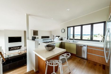 Photo of property in The Gatehouse, 187 Constable Road, Muriwai, Waimauku, 0881
