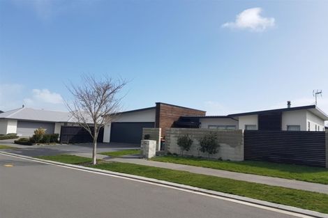 Photo of property in 9 Crown Close, Prebbleton, 7604