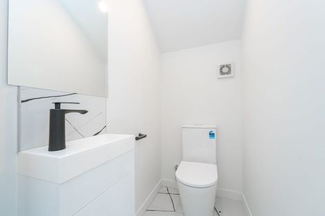 Photo of property in 21a Barron Drive, Green Bay, Auckland, 0604