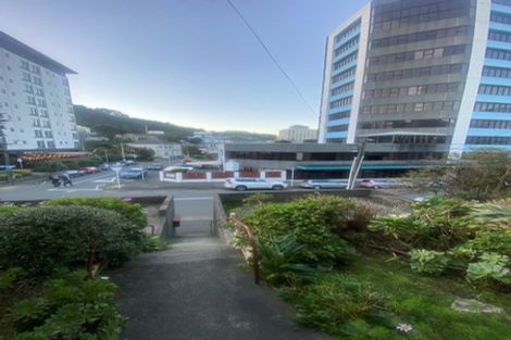 Photo of property in Hawkestone House, 21 Hawkestone Street, Thorndon, Wellington, 6011
