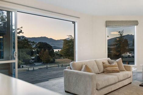 Photo of property in 2 Island View Place, Wanaka, 9305