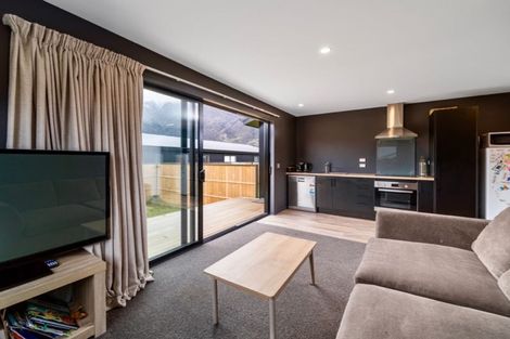 Photo of property in 19 Maize Street, Jacks Point, Queenstown, 9371