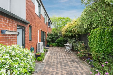 Photo of property in 2/15 Coles Place, St Albans, Christchurch, 8014