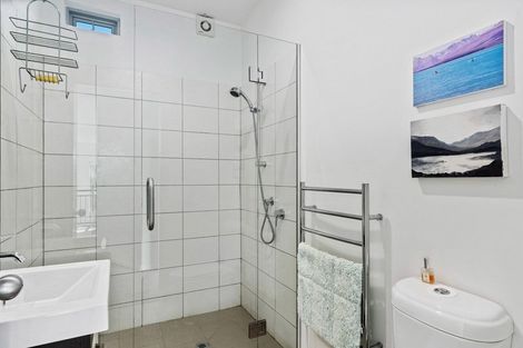 Photo of property in 17 Morrows Mead, Wanaka, 9305