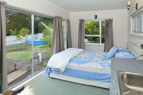 Photo of property in 56 Stottholm Road, Titirangi, Auckland, 0604