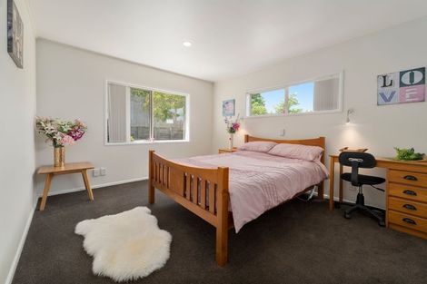 Photo of property in 25c Buscomb Avenue, Henderson, Auckland, 0610
