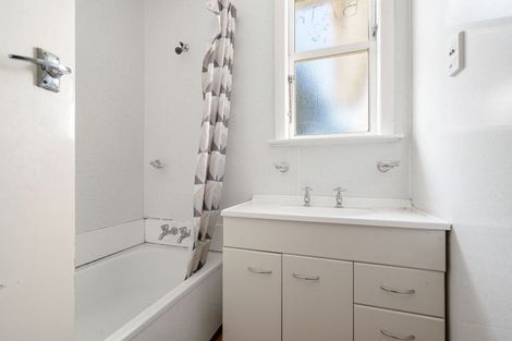Photo of property in 238 High Street North, Carterton, 5713