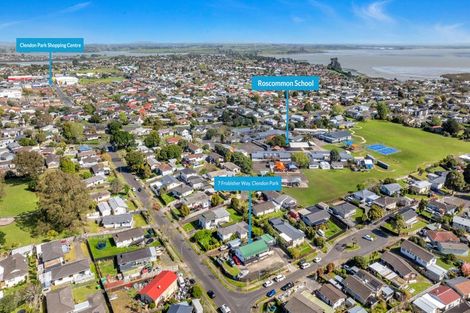 Photo of property in 7 Frobisher Way, Clendon Park, Auckland, 2103