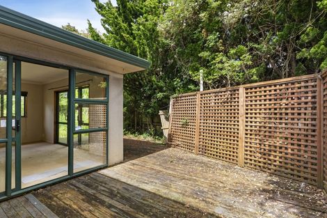 Photo of property in 10 Egret Court, Unsworth Heights, Auckland, 0632