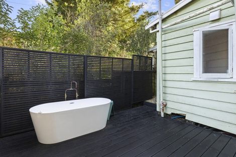 Photo of property in 34 Government Road, Raglan, 3225