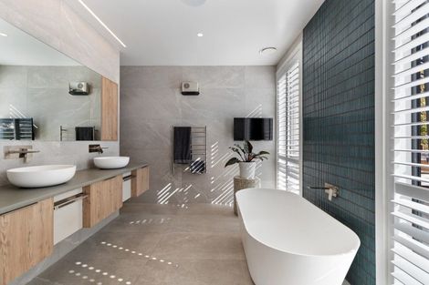 Photo of property in 14 Deans Drive, Wanaka, 9305