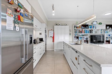 Photo of property in 61 Panorama Heights, Orewa, 0931