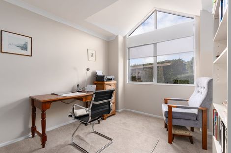 Photo of property in 212 Westchester Drive, Churton Park, Wellington, 6037