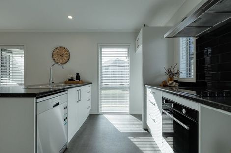 Photo of property in 10 Oolong Court, Huntington, Hamilton, 3210