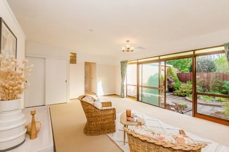 Photo of property in 31 Rewarewa Crescent, Waikanae, 5036