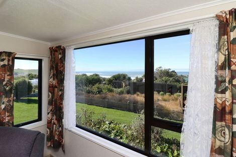 Photo of property in 14 Semple Street, Kakanui, Oamaru, 9495