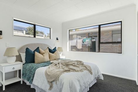 Photo of property in 13 Tukapa Street, Westown, New Plymouth, 4310