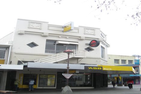 Photo of property in 2 Devon Street West, New Plymouth, 4310