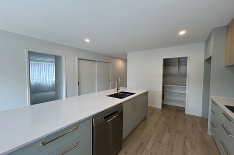 Photo of property in 18 Rushland Road, Jacks Point, 9371