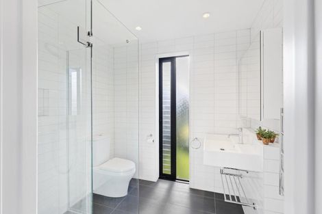 Photo of property in 111 Polson Hill Drive, Aokautere, Palmerston North, 4471