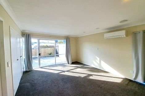 Photo of property in 1 Harrington Road, Henderson, Auckland, 0610