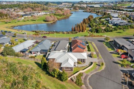 Photo of property in 4 Fender Close, Pyes Pa, Tauranga, 3112