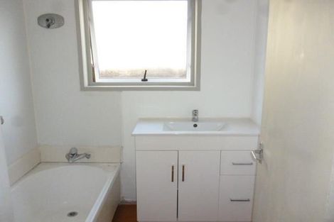 Photo of property in 300 Bucklands Beach Road, Bucklands Beach, Auckland, 2012