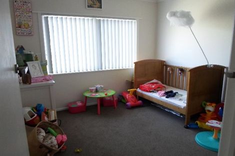 Photo of property in 79 Stanley Road, Glenfield, Auckland, 0629