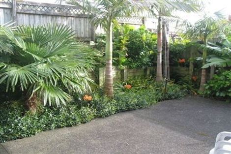 Photo of property in 4a/3 Corrella Road, Belmont, Auckland, 0622