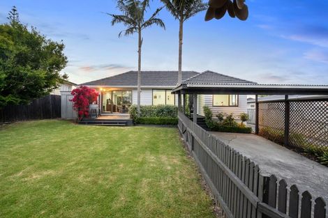 Photo of property in 1/72 Drake Street, Howick, Auckland, 2014