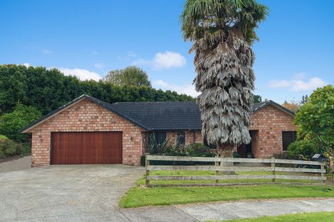 Photo of property in 14 Springvale Road, Waiuku, 2123