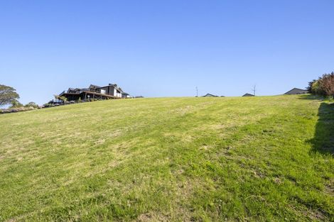Photo of property in 32 Golf View Close, Fairhall, 7272