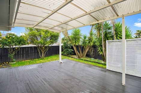 Photo of property in 17 Hindmarsh Street, Henderson, Auckland, 0612