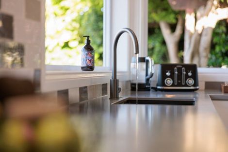 Photo of property in 156 Hinewa Road, Otumoetai, Tauranga, 3110