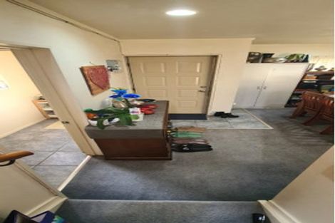 Photo of property in 19 Lockington Avenue, Henderson, Auckland, 0612