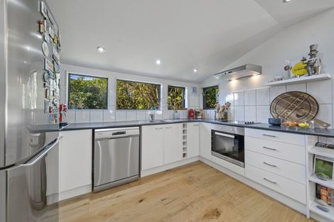 Photo of property in 65a Thurleigh Grove, Karori, Wellington, 6012