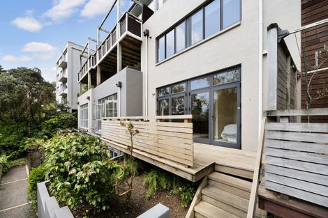 Photo of property in 59u7 Mortimer Terrace, Brooklyn, Wellington, 6021