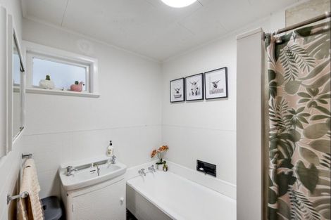 Photo of property in 24 Windsor Terrace, Taradale, Napier, 4112