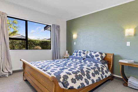 Photo of property in 83 Harvey Street, Waipahihi, Taupo, 3330
